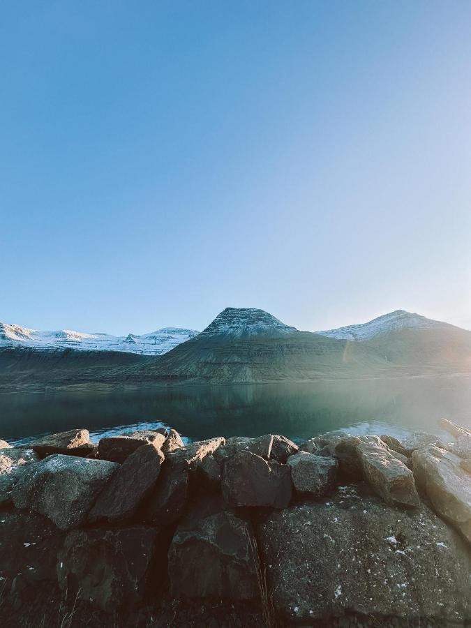 Taergesen Guesthouse Reydarfjordur Dış mekan fotoğraf